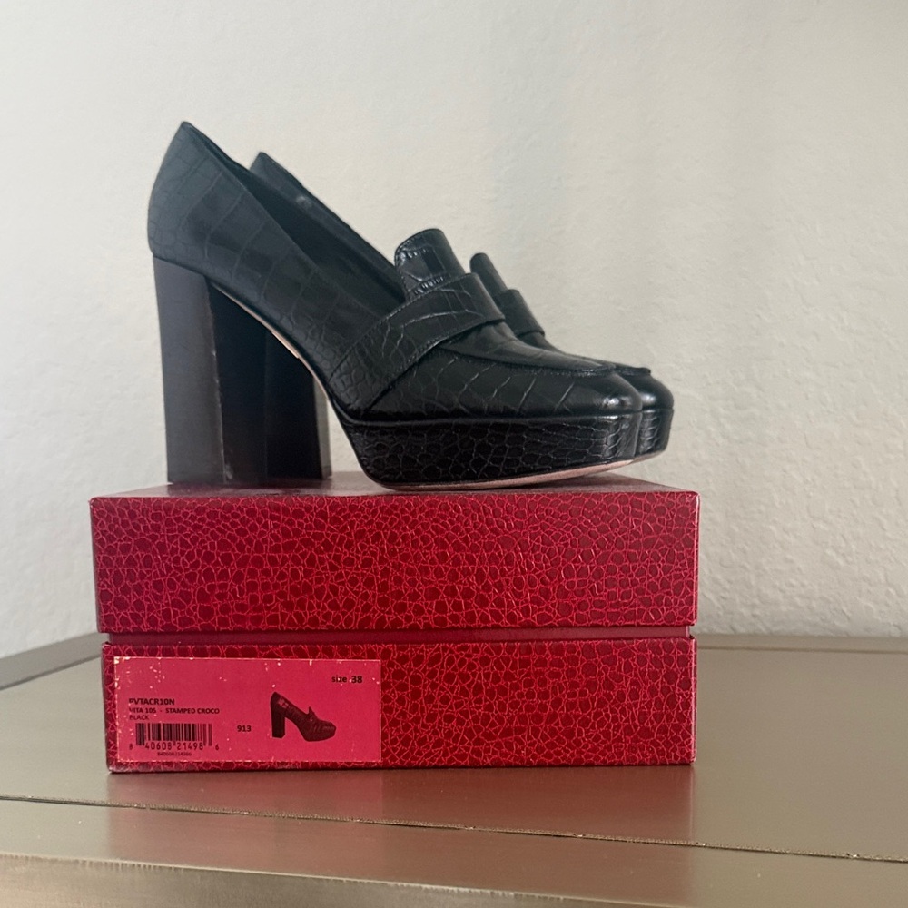 Tamara Mellon Black Croc-Embossed Platform Loafers